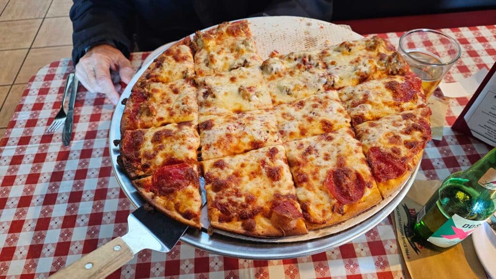 Sausage/Pepperoni Pizza