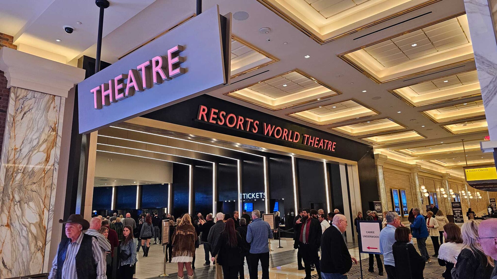 resorts world theatre reviews